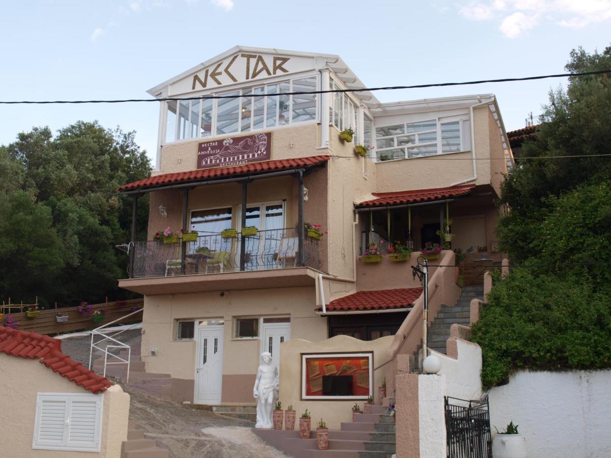 Nikos Victoria Hotel สเกียธอสทาวน์ ภายนอก รูปภาพ